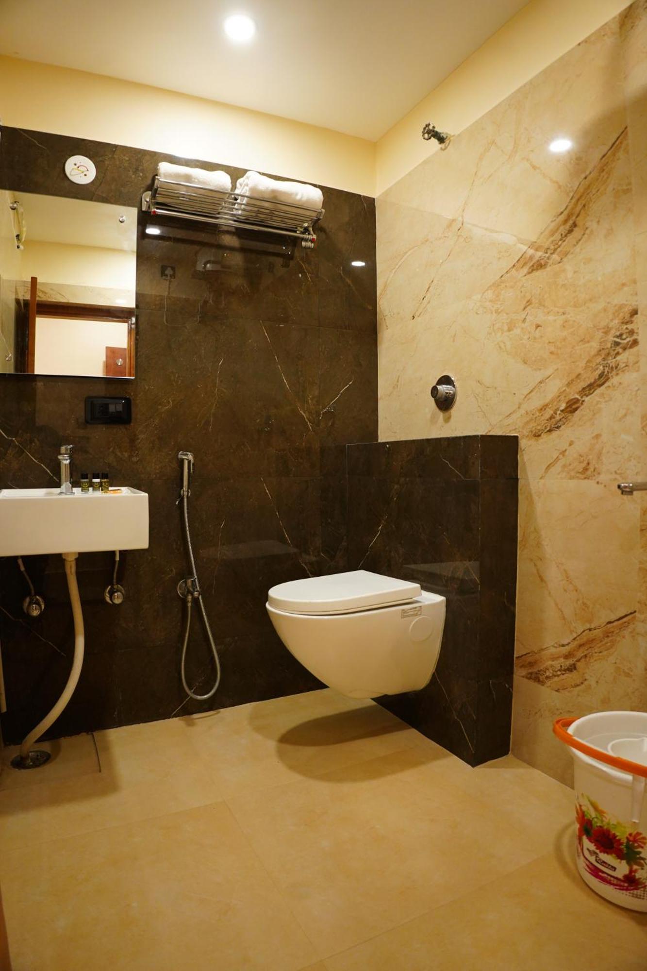 The Marutinandan Grand Hotel Deoghar Exterior foto