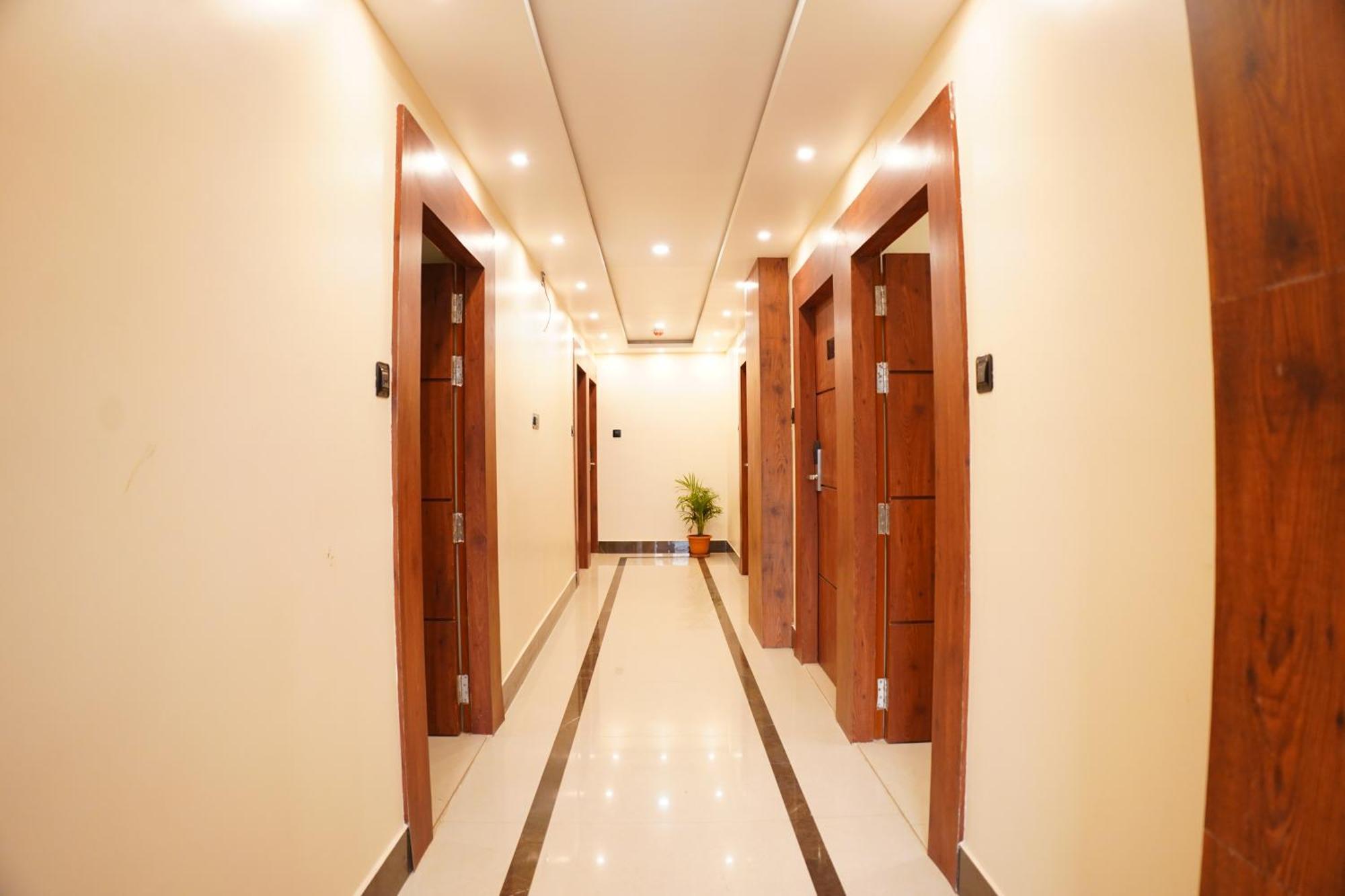 The Marutinandan Grand Hotel Deoghar Exterior foto