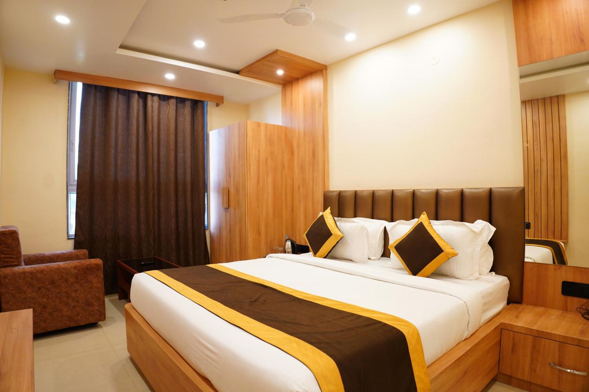 The Marutinandan Grand Hotel Deoghar Exterior foto
