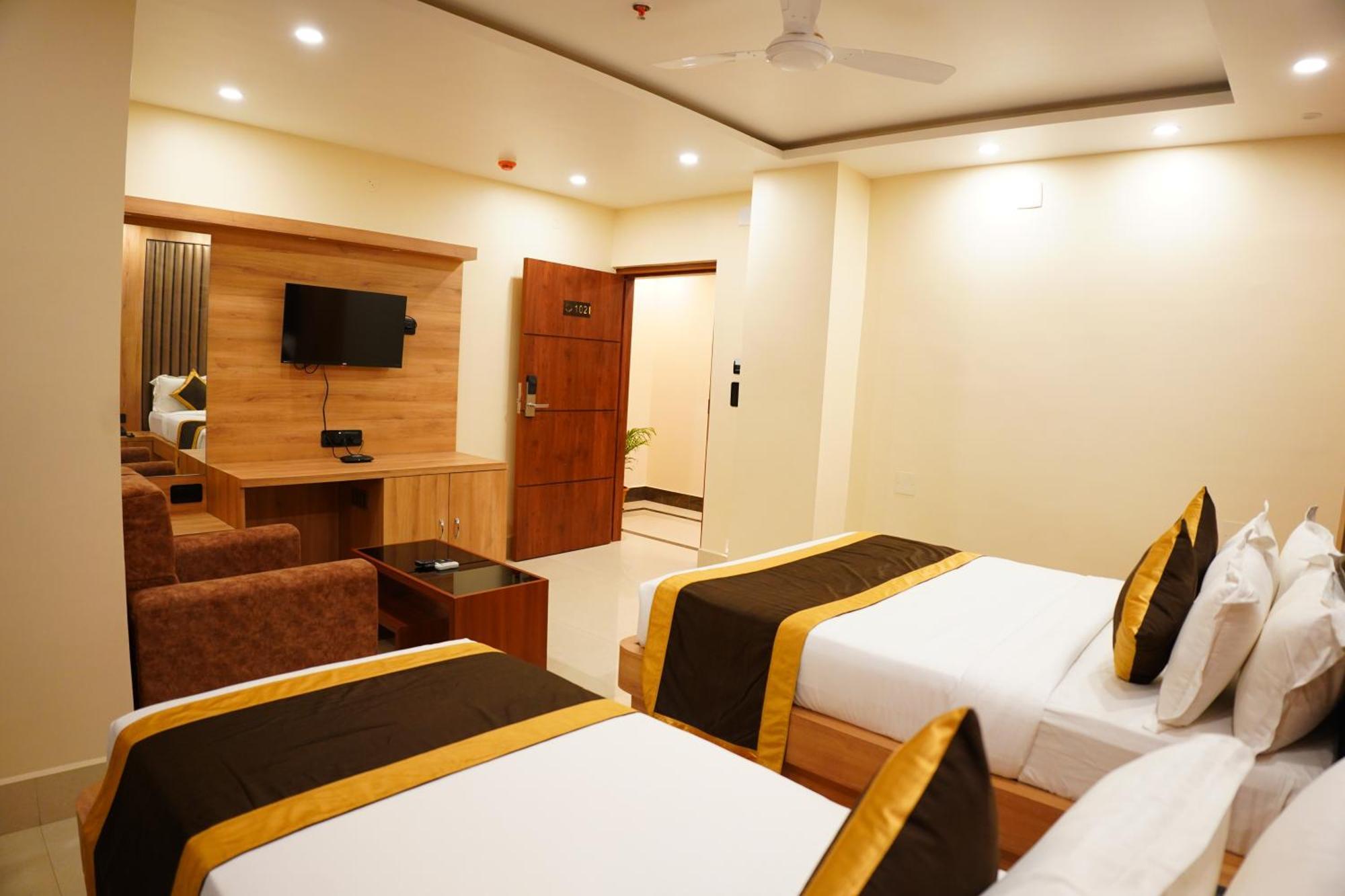 The Marutinandan Grand Hotel Deoghar Exterior foto